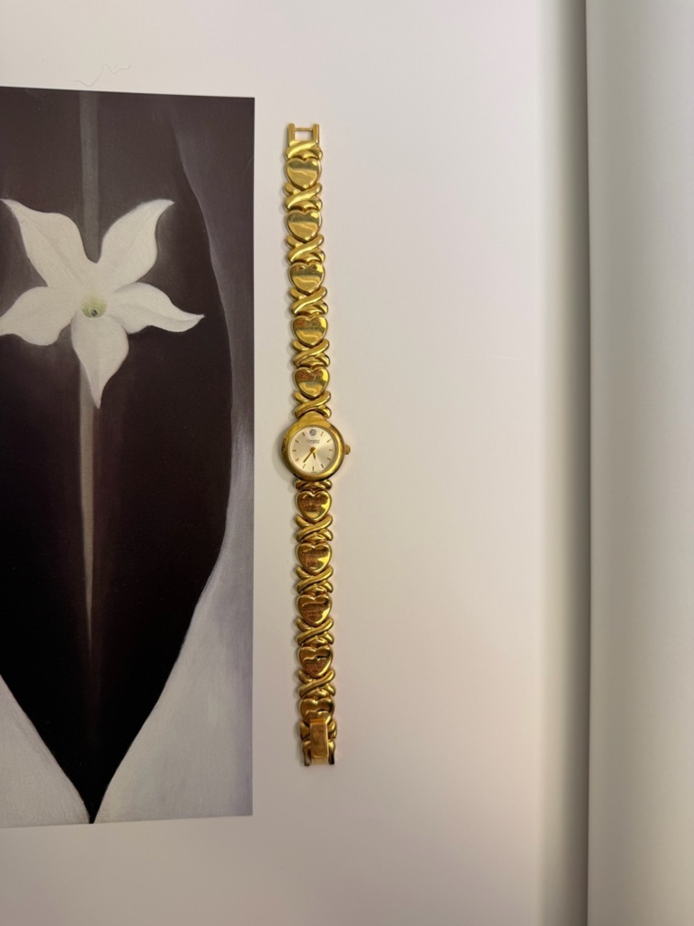 Gold Heart-Link Women's Bracelet Watch - Unbranded